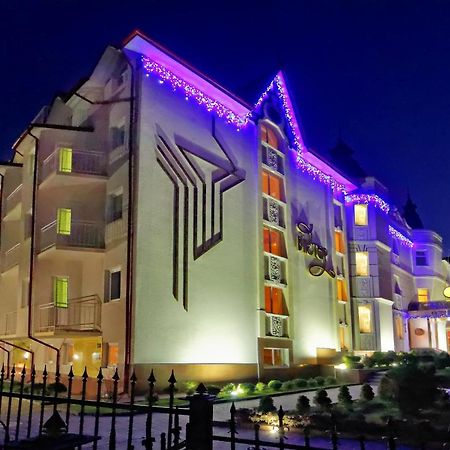Victor Hotel Resort & Spa Трускавец Экстерьер фото